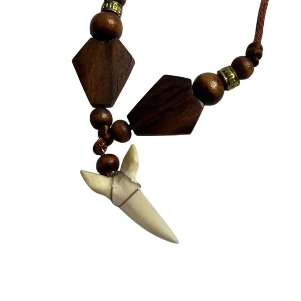 Adjustable Shark Tooth Pendant Necklace with Wooden Beads‎ Unisex